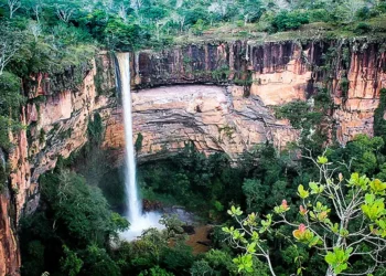 Veil of the Brides Waterfall - Cachoeira Véu das Noivas