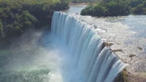 Beautiful Waterfall Jump, Cachoeira Salto Belo