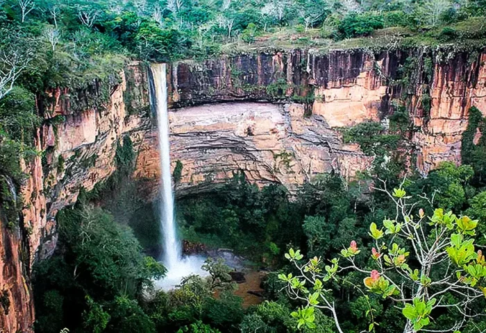 Veil of the Brides Waterfall - Cachoeira Véu das Noivas